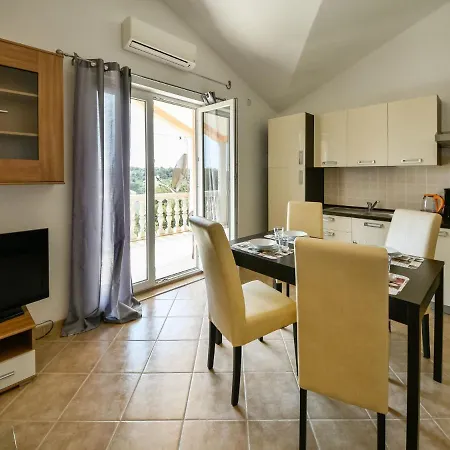 Appartement Milin-4 By Interhome Jezera