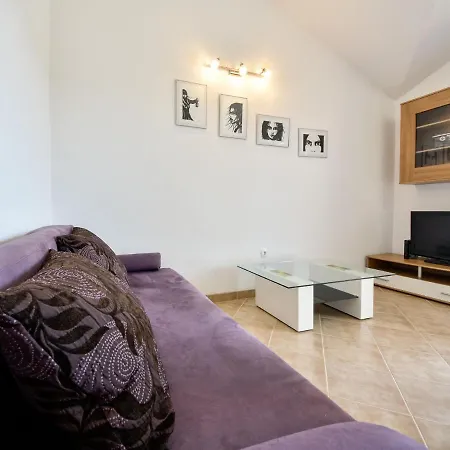 Apartment Milin-4 By Interhome