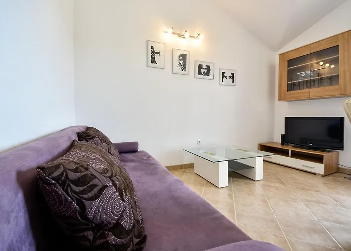 Апартаменты Milin-4 By Interhome