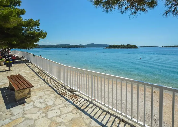 Milin-4 By Interhome * Езера